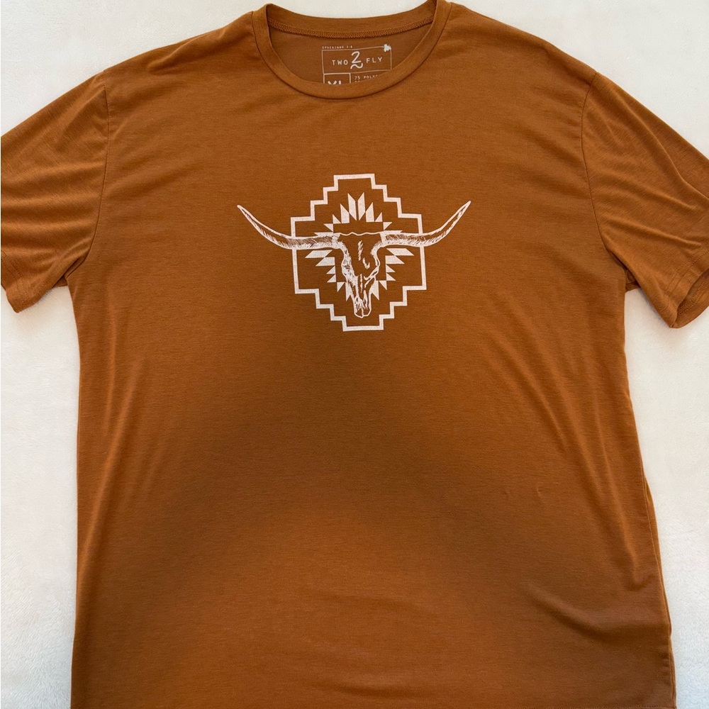Woman’s Rust Graphic Tee with Aztec Longhorn